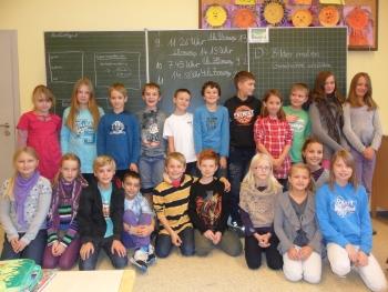 Klasse_4_Frau_Schiel_Frau_von_Koeller_350